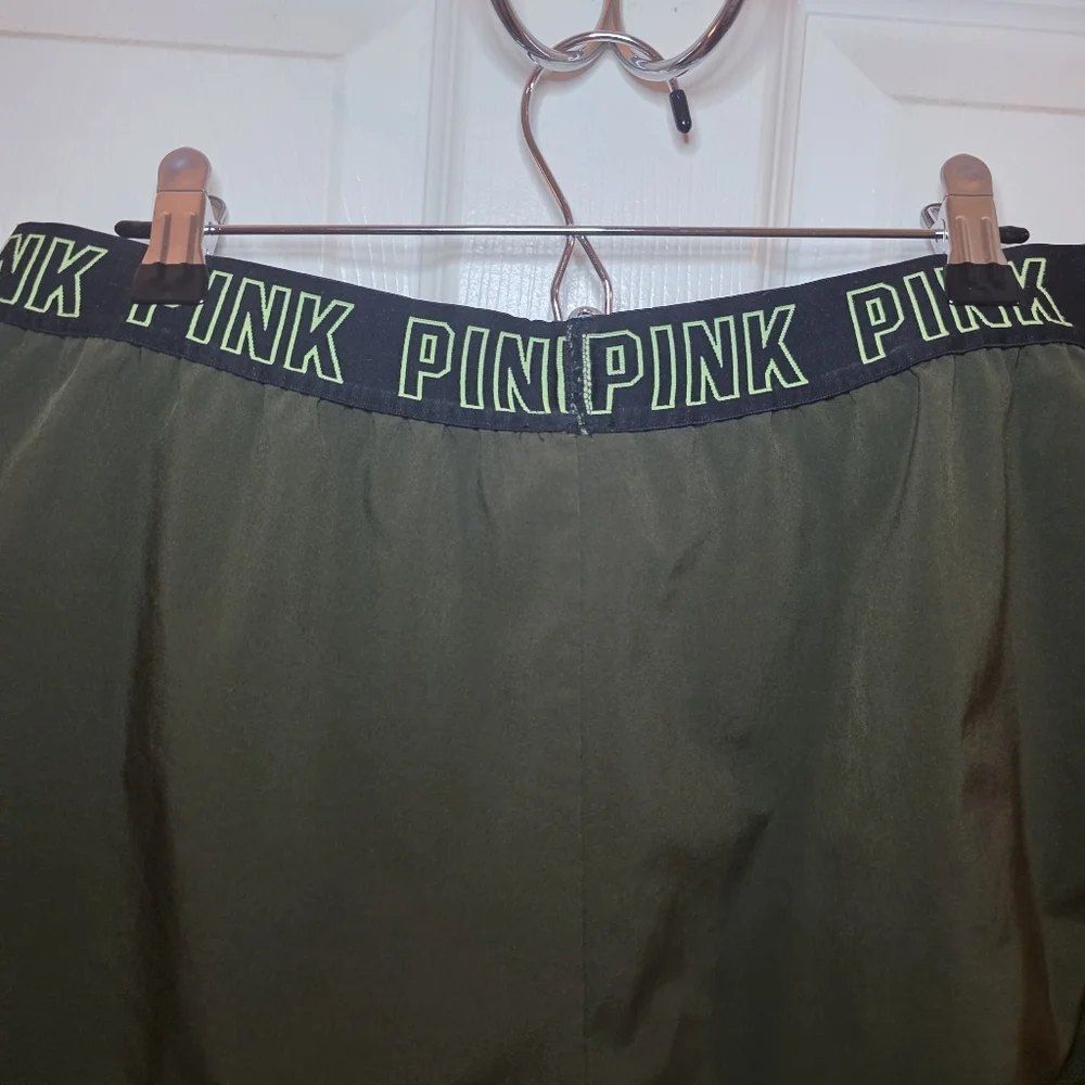 Victoria's Secret Pink Green Running Active Shorts Size Medium Women's
